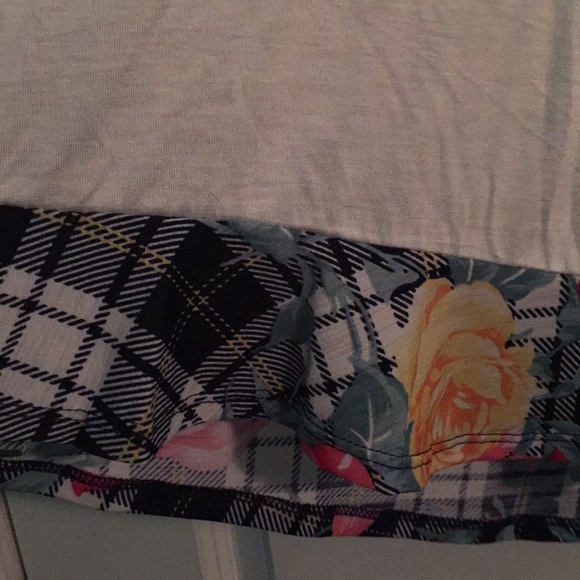 Top - Picture 2 of 3